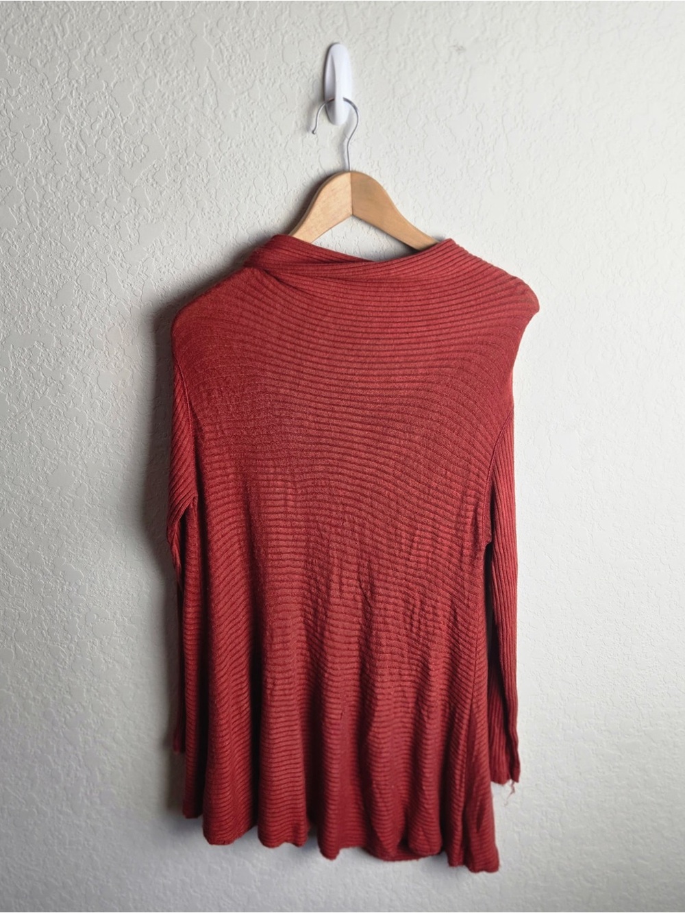 Free People We The Free Size M Lover Rib Split Back Thermal Rust Red Tunic Top - Picture 4 of 12